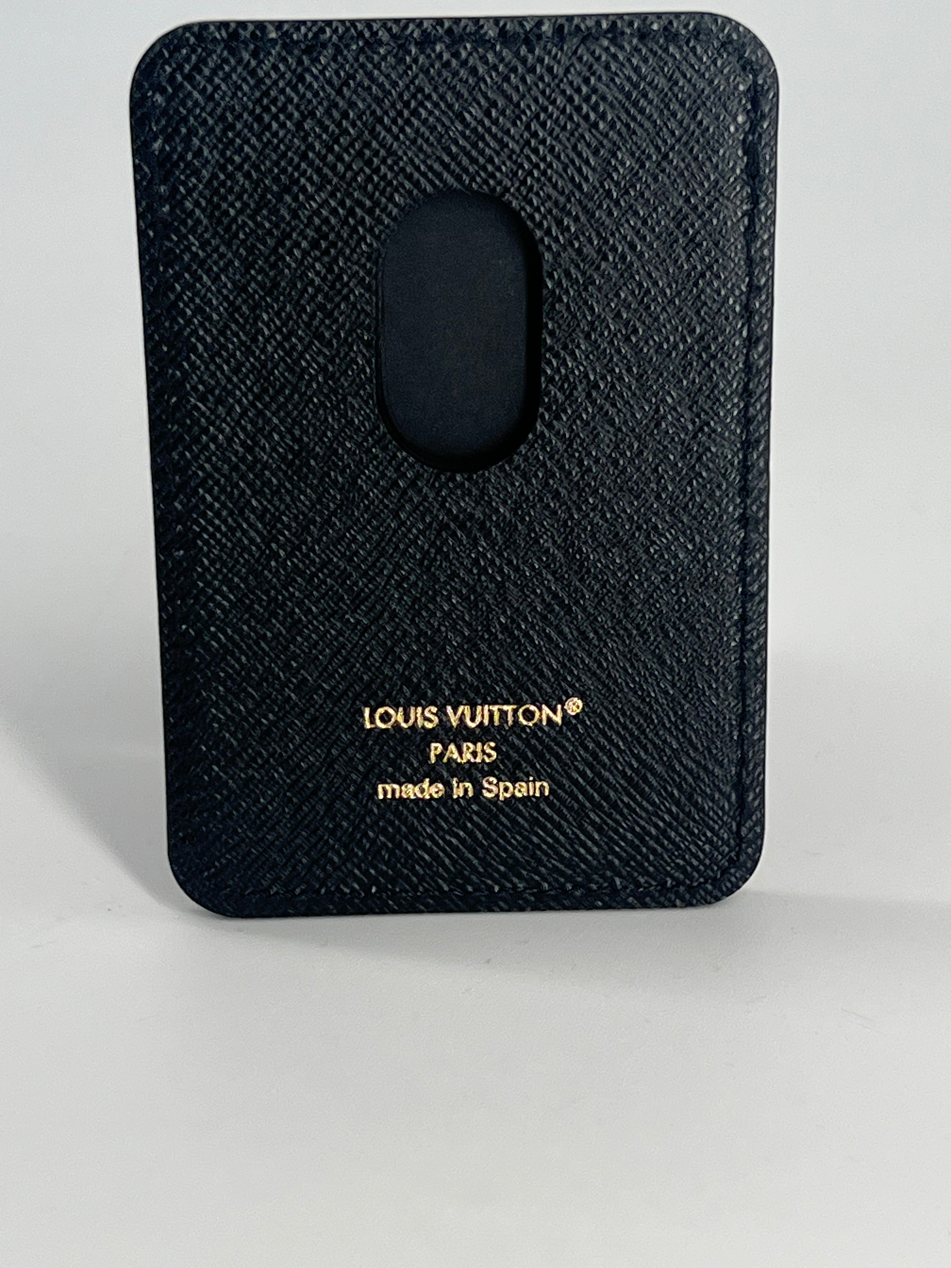 Louis Vuitton Magnetic Card Holder In Monogram Reverse Canvas