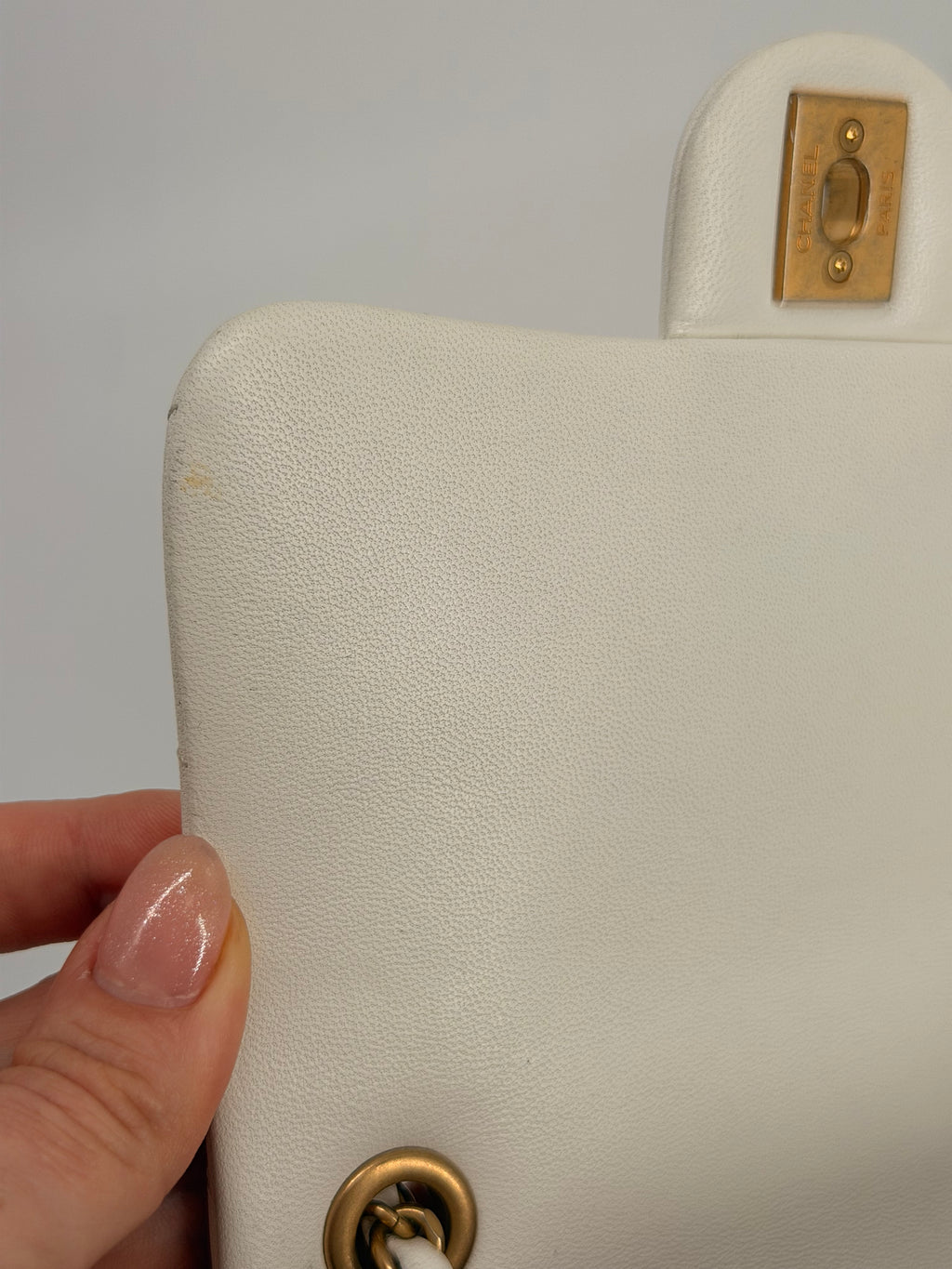 CHANEL MINI LAMBSKIN IN THE LOOP SHOULDER BAG WHITE
