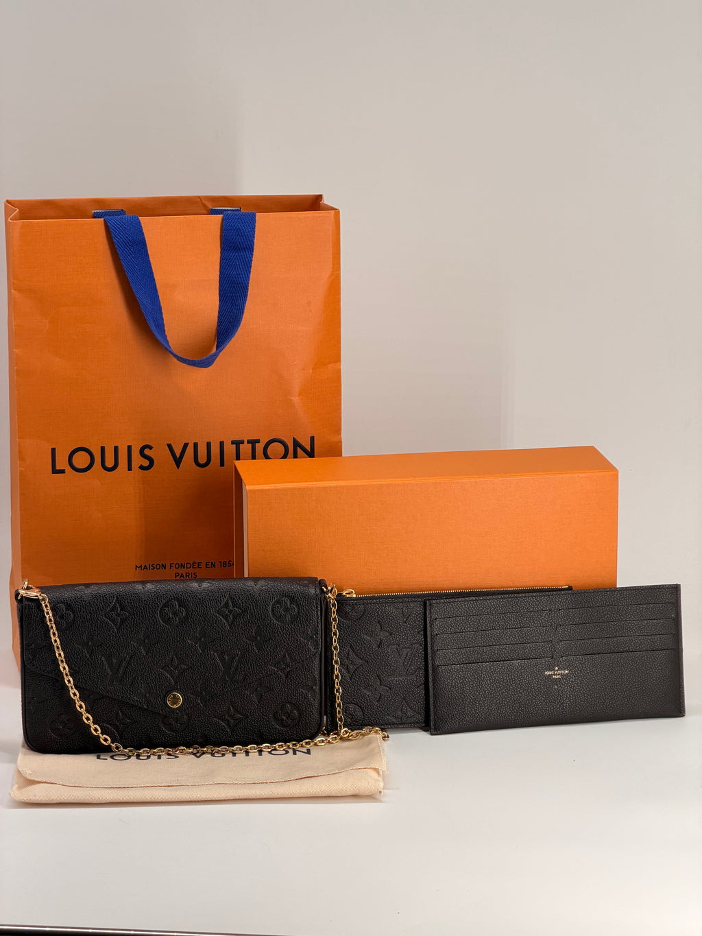 LOUIS VUITTON Pochette Felicie Monogram Empreinte Leather Crossbody Bag w/pouch