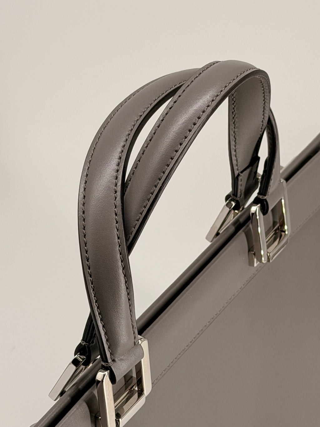 Gucci Zumi Zumi Medium Gray Leather Handbag