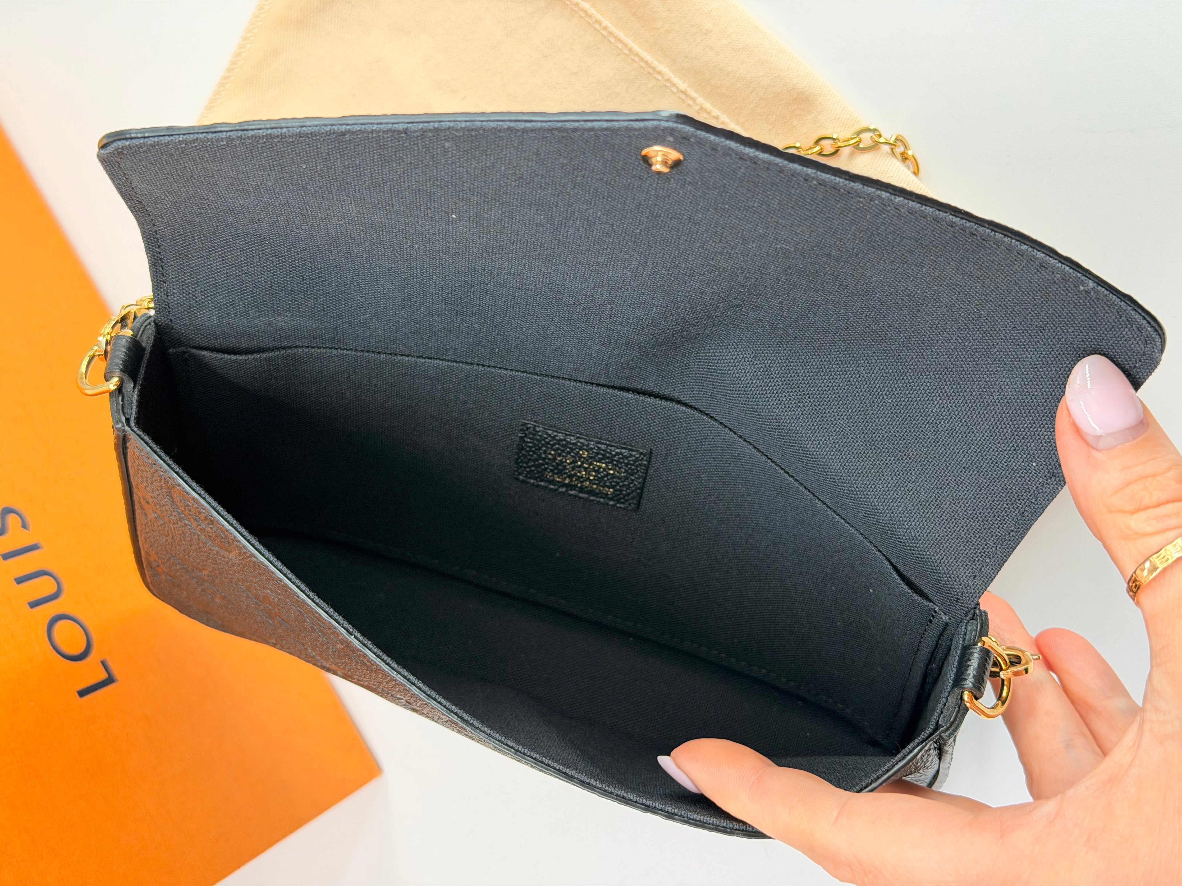 LOUIS VUITTON Pochette Felicie Monogram Empreinte Leather Crossbody Bag w/pouch