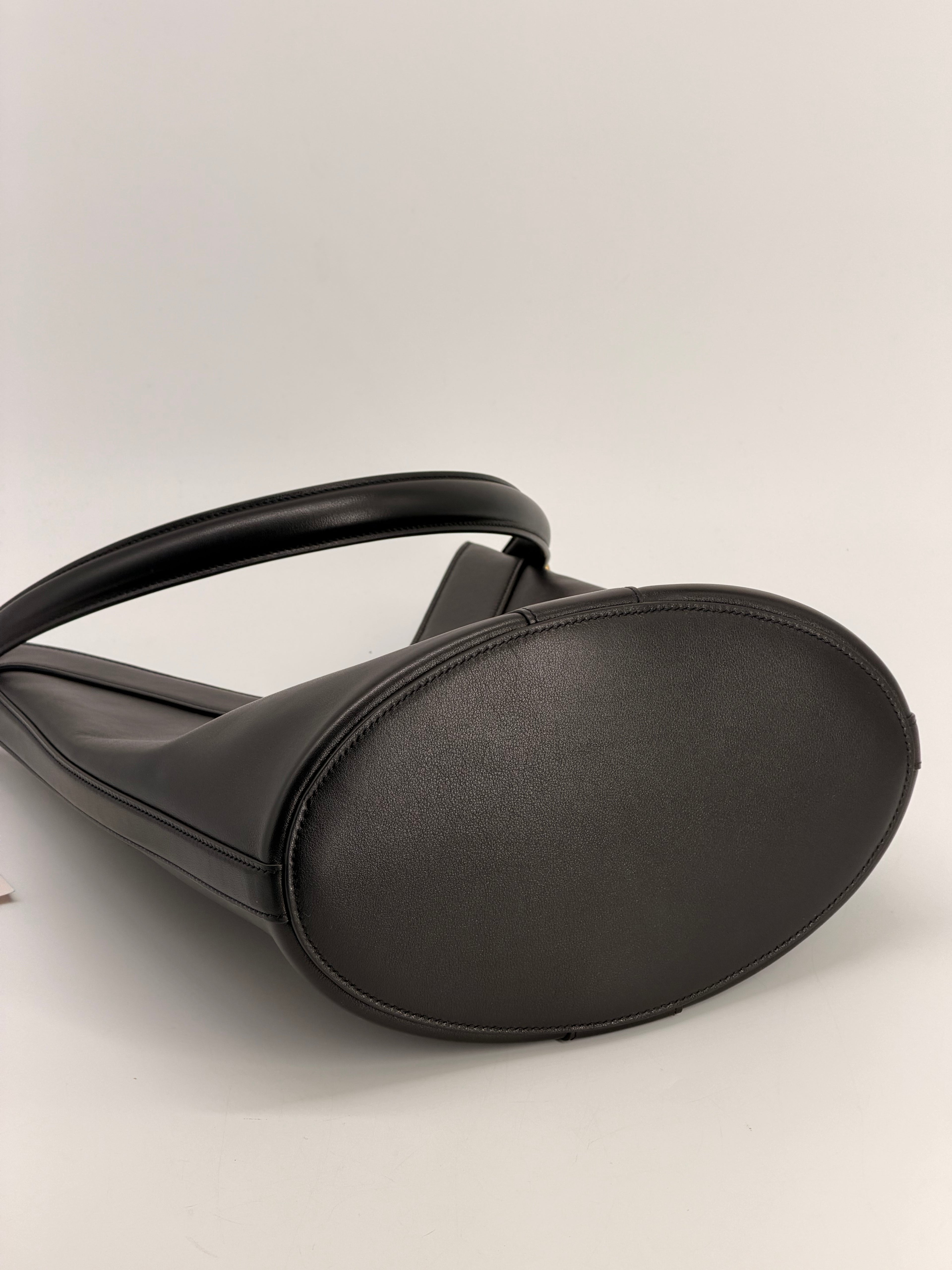 Saint Laurent Y-Stitch Black Leather Bucket Bag 2025
