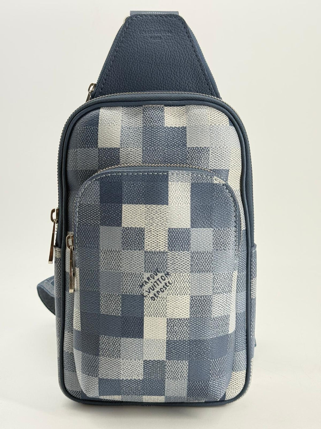 Louis Vuitton Avenue PM Slingbag