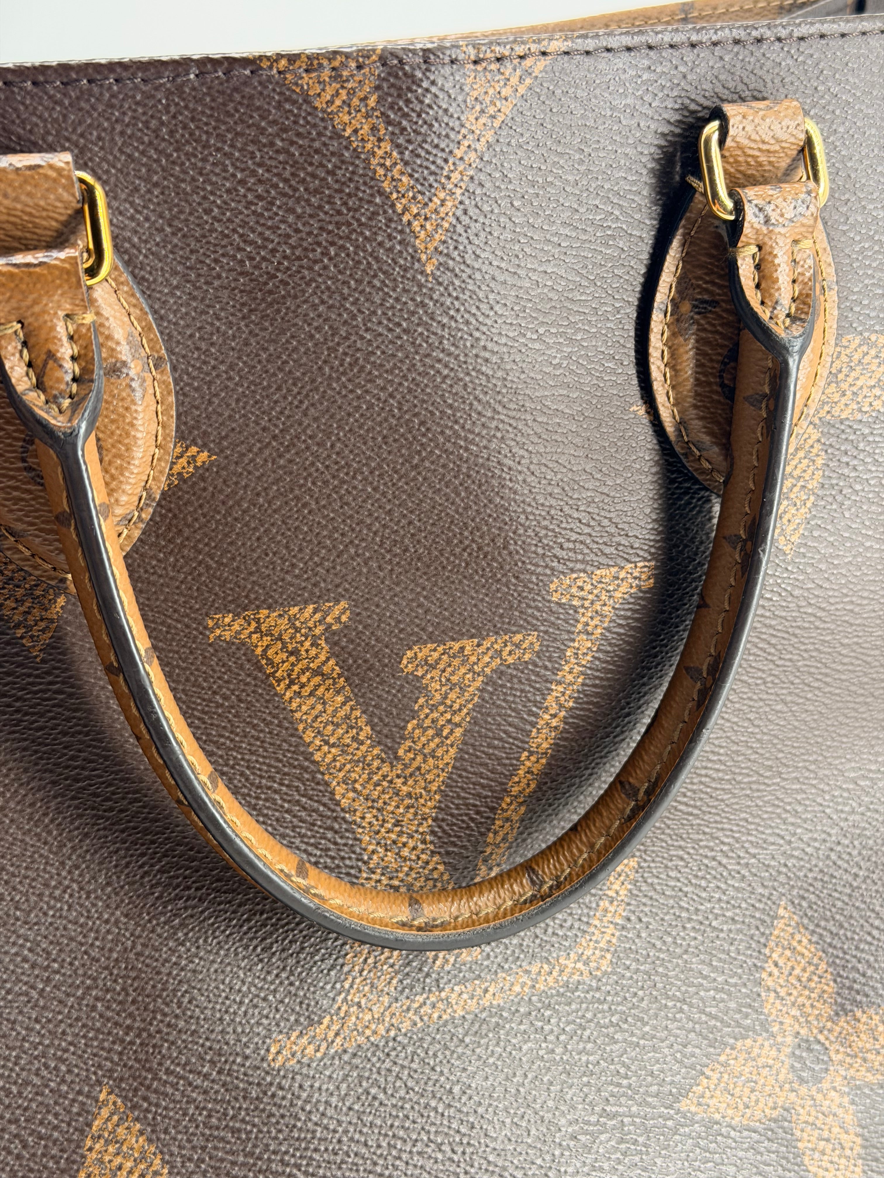 Louis Vuitton OnTheGo MM Monogram Canvas Tote Bag