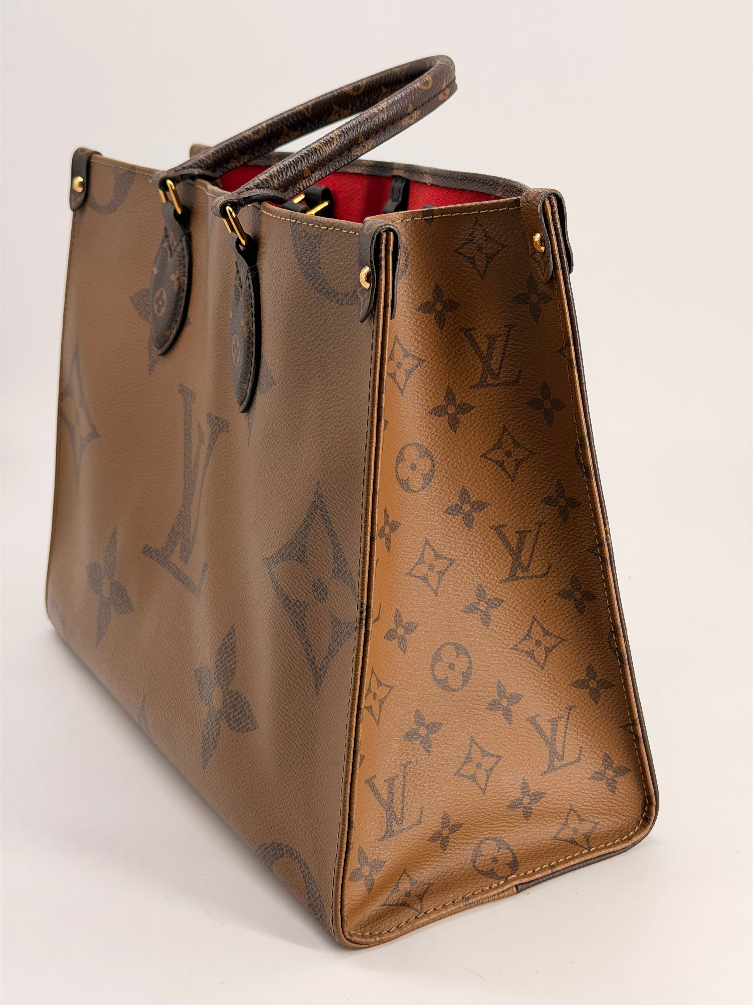 Louis Vuitton OnTheGo MM Monogram Canvas Tote Bag