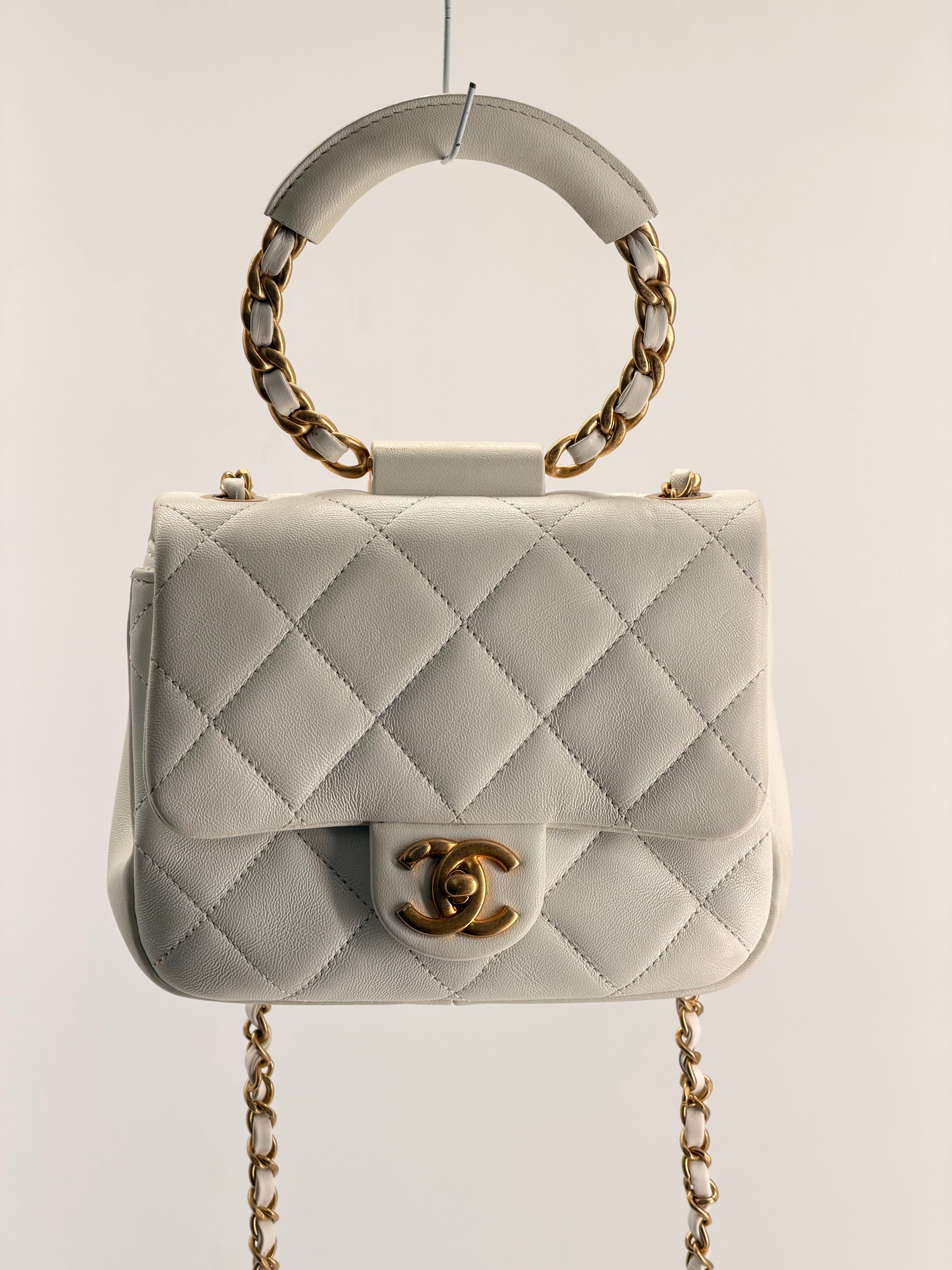 CHANEL MINI LAMBSKIN IN THE LOOP SHOULDER BAG WHITE
