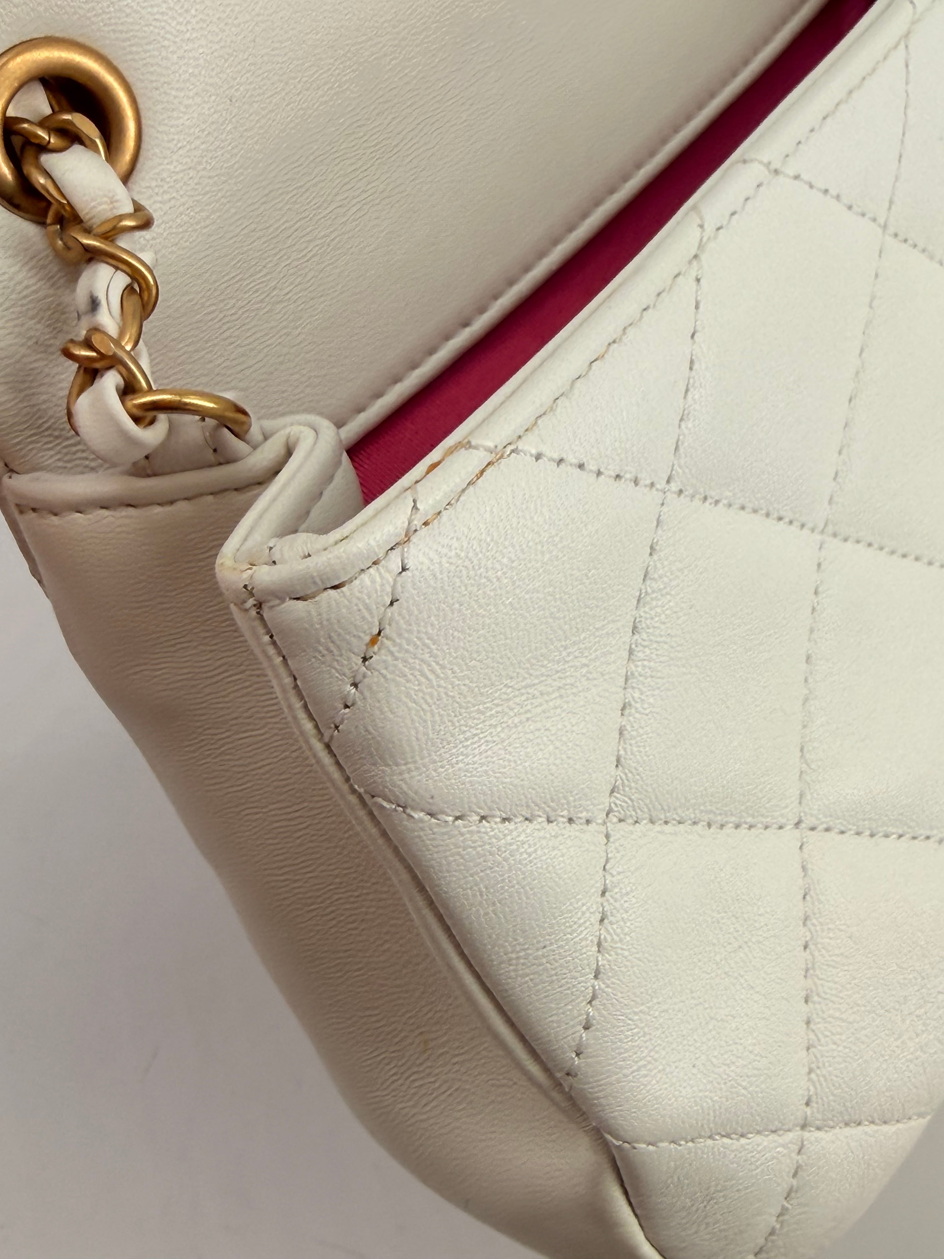 CHANEL MINI LAMBSKIN IN THE LOOP SHOULDER BAG WHITE