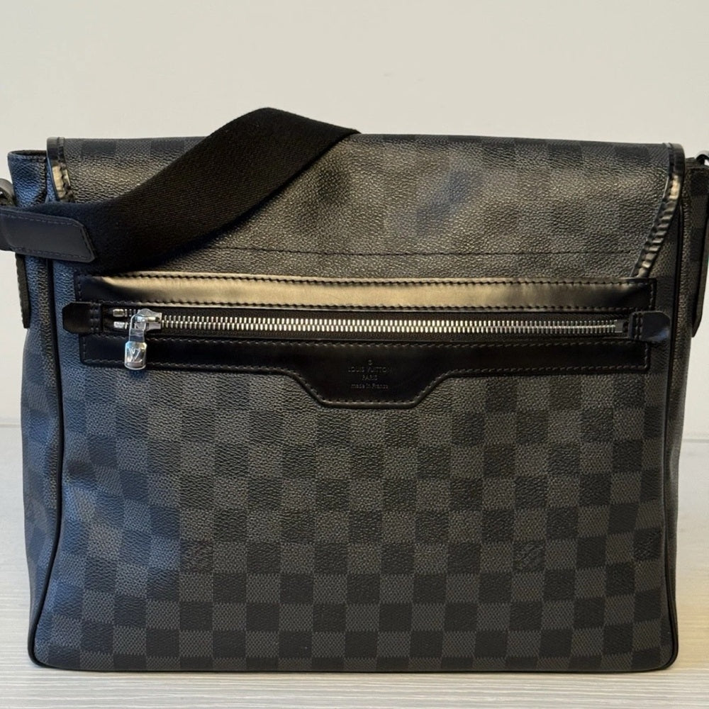Louis Vuitton Daniel Messenger Bag Damier Graphite MM