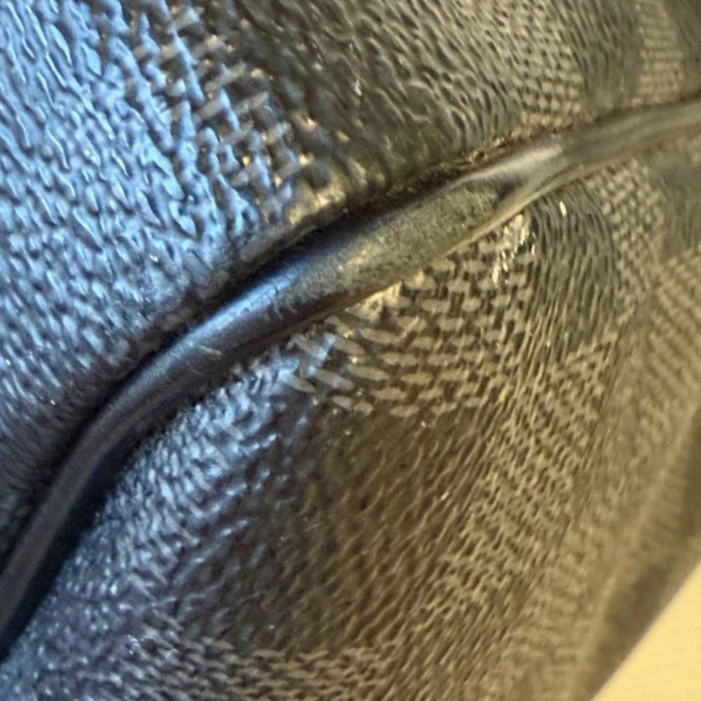 Louis Vuitton Daniel Messenger Bag Damier Graphite MM