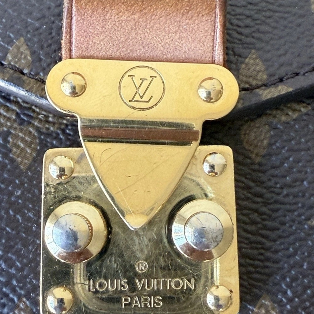 Louis Vuitton Pochette Métis Shoulder Bag Brown Canvas