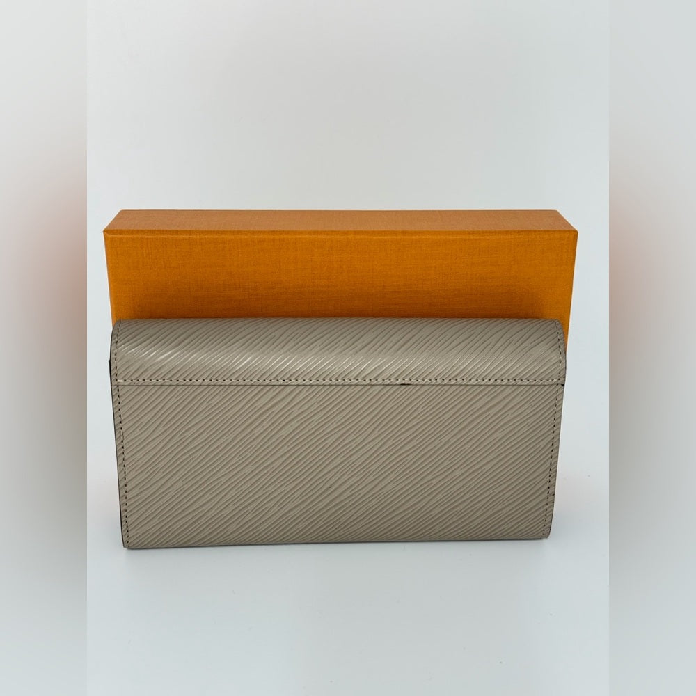 Louis Vuitton Twist Wallet in Epi Leather Beige w/ Box and Dust bag