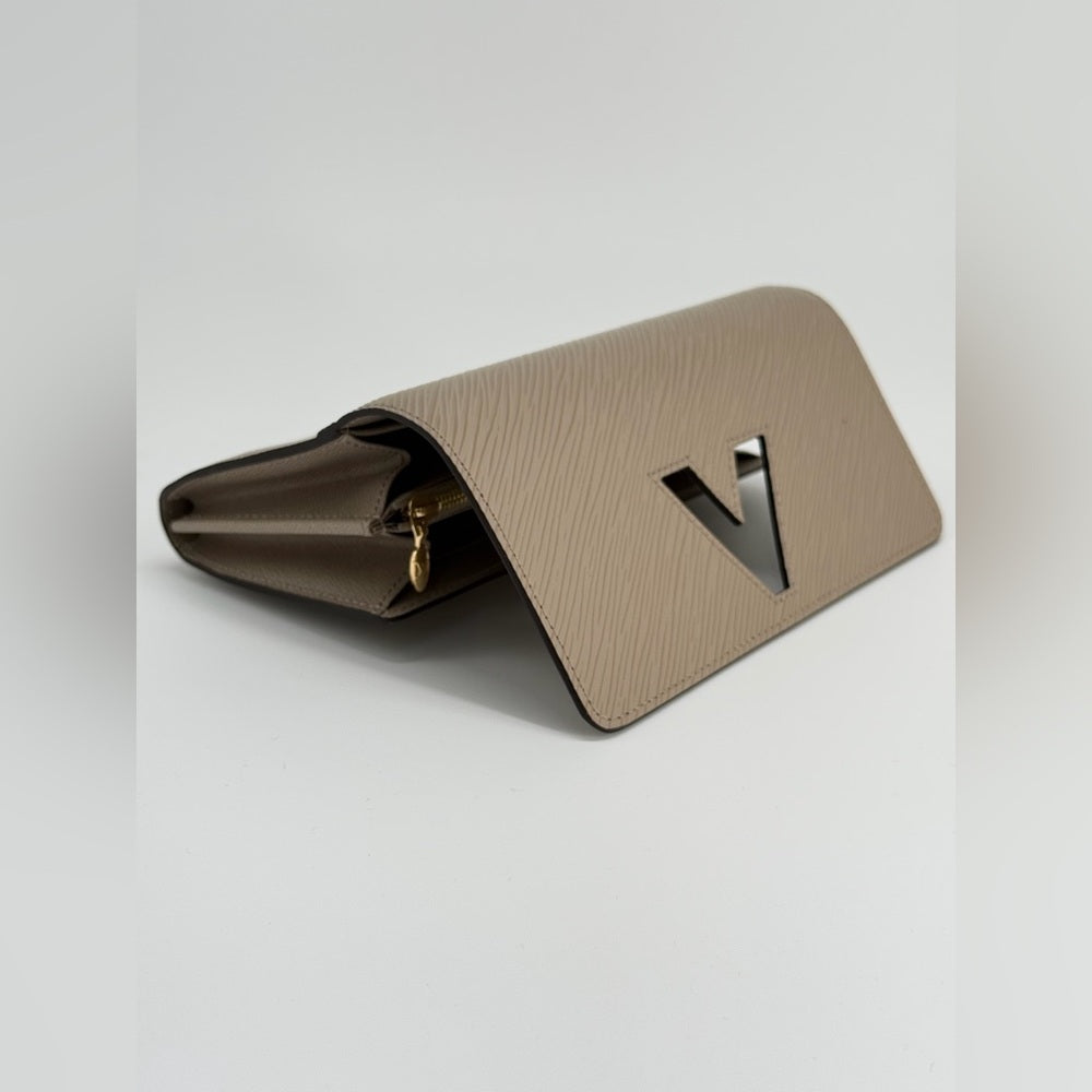 Louis Vuitton Twist Wallet in Epi Leather Beige w/ Box and Dust bag