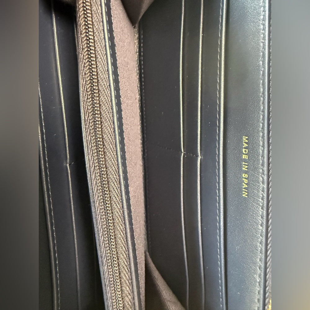 Chanel Caviar Blue Leather Interlocking CC Logo Continental Long Wallet