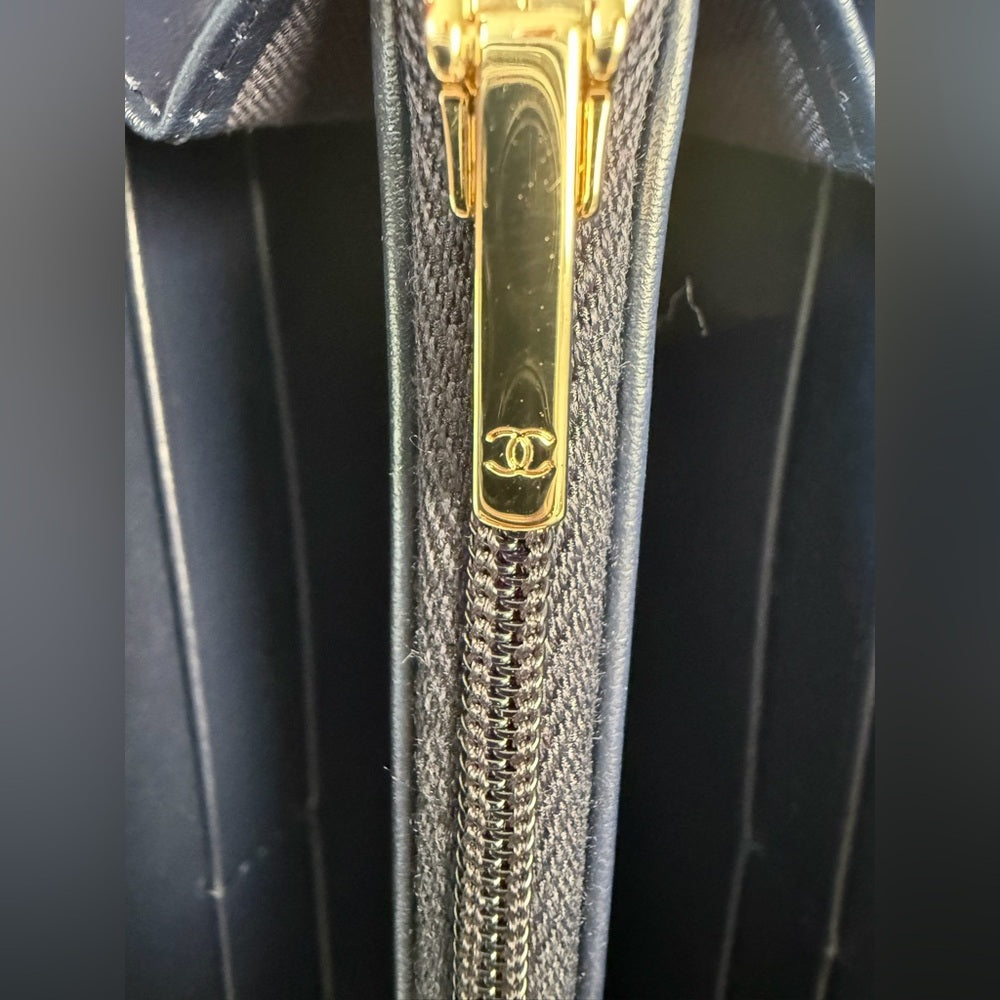 Chanel Caviar Blue Leather Interlocking CC Logo Continental Long Wallet