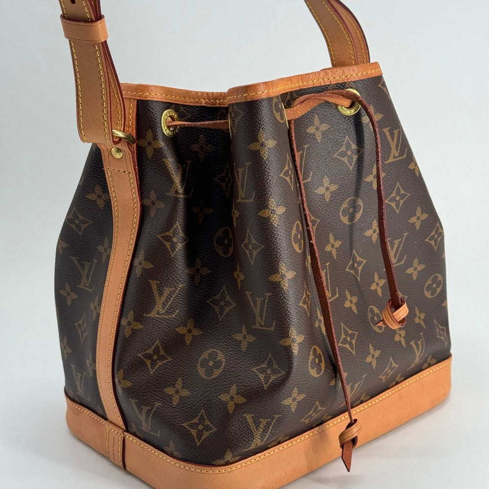 Louis Vuitton Petit Noe Handbag Monogram Canvas shoulder bag