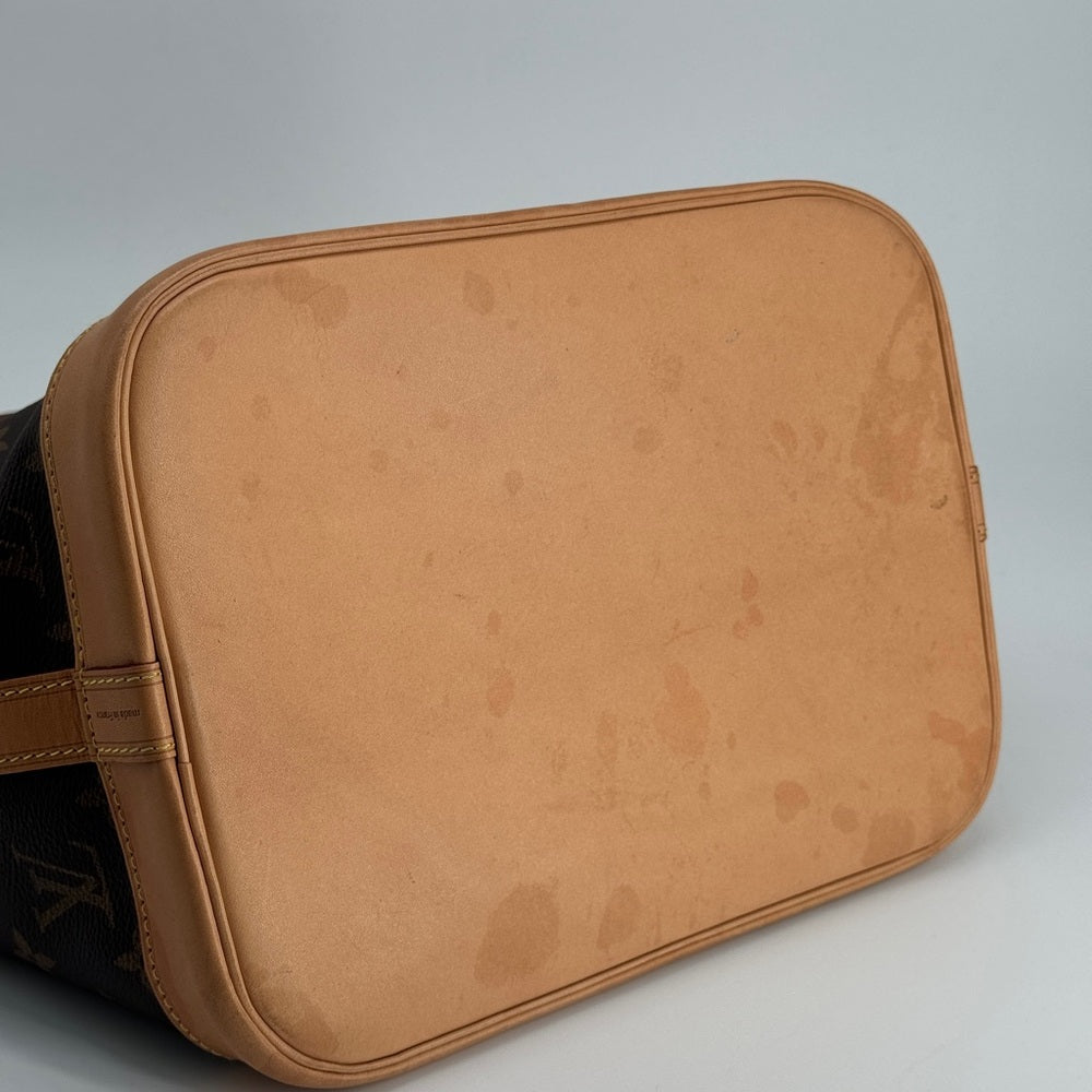 Louis Vuitton Petit Noe Handbag Monogram Canvas shoulder bag