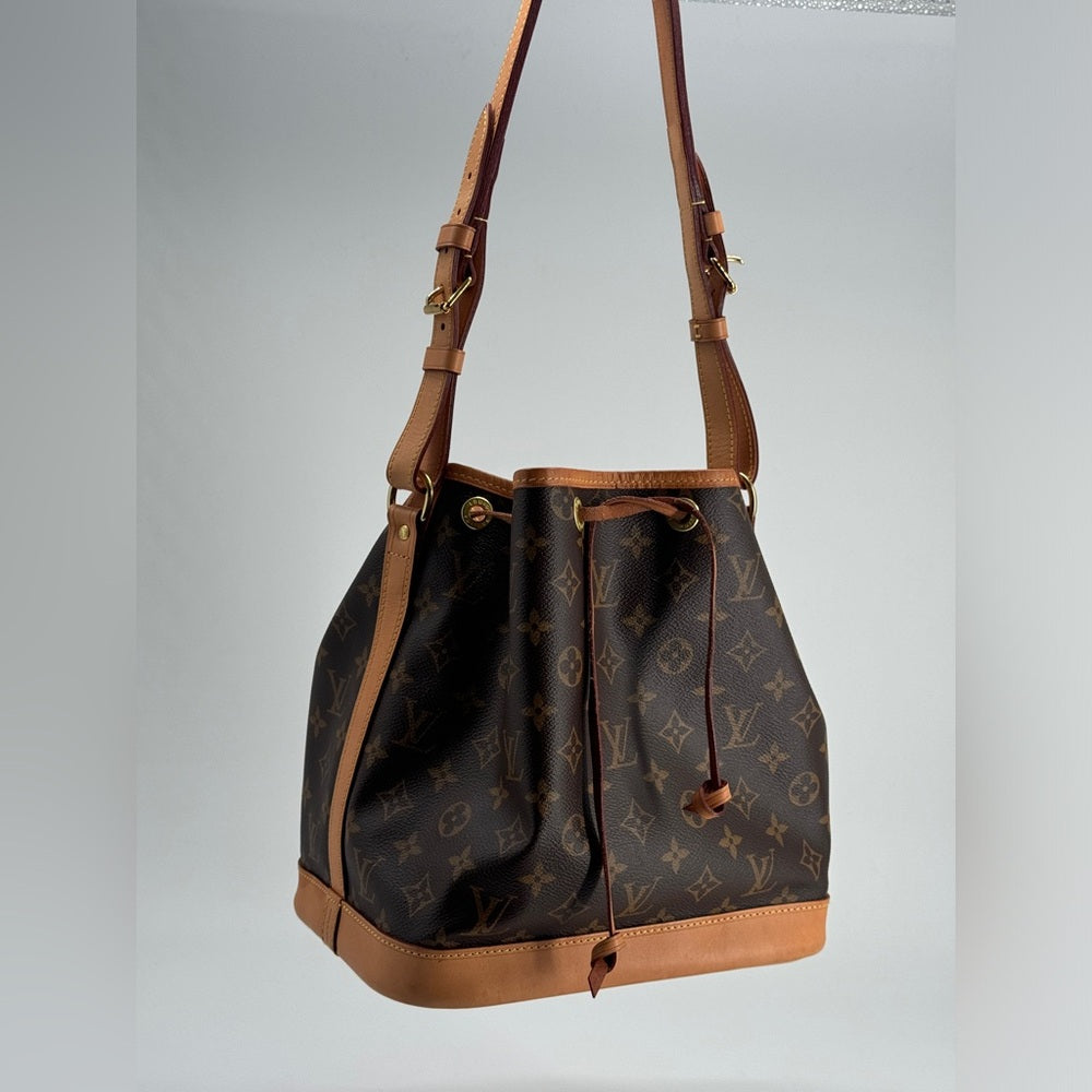 Louis Vuitton Petit Noe Handbag Monogram Canvas shoulder bag