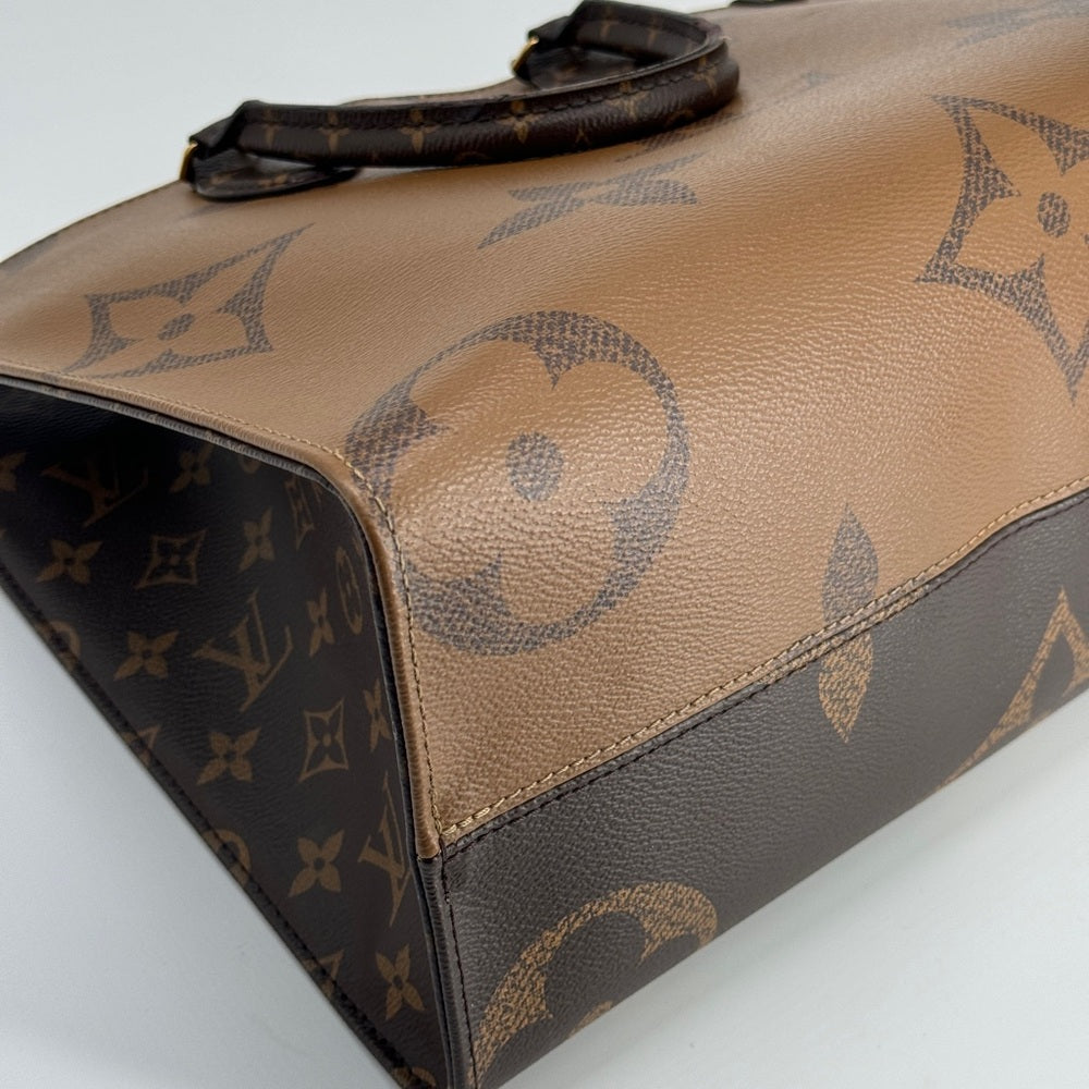 Louis Vuitton On The Go Tote MM Monogram Canvas Shoulder Bag