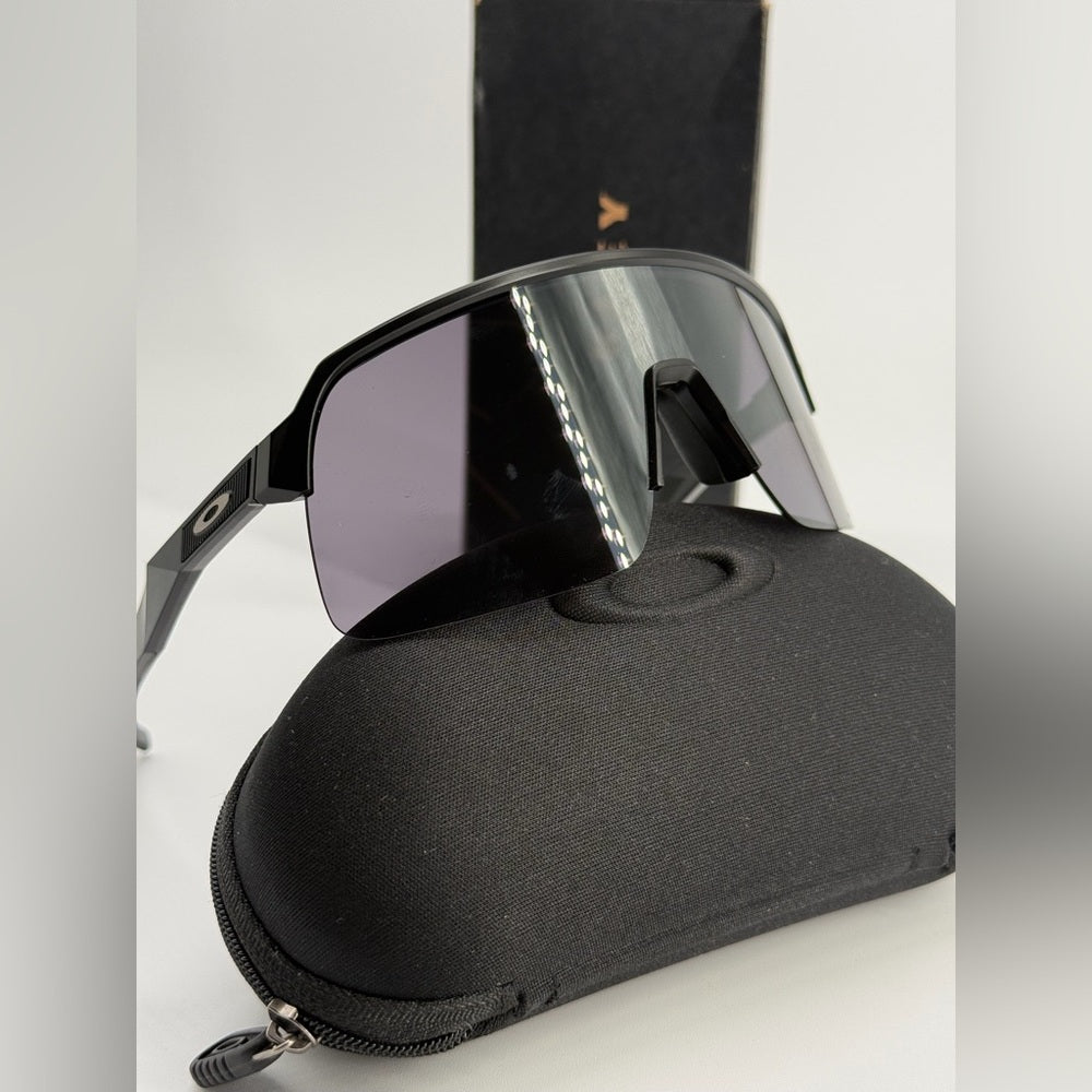Oakley OO9463 Sutro Lite Men's Sunglasses - Black