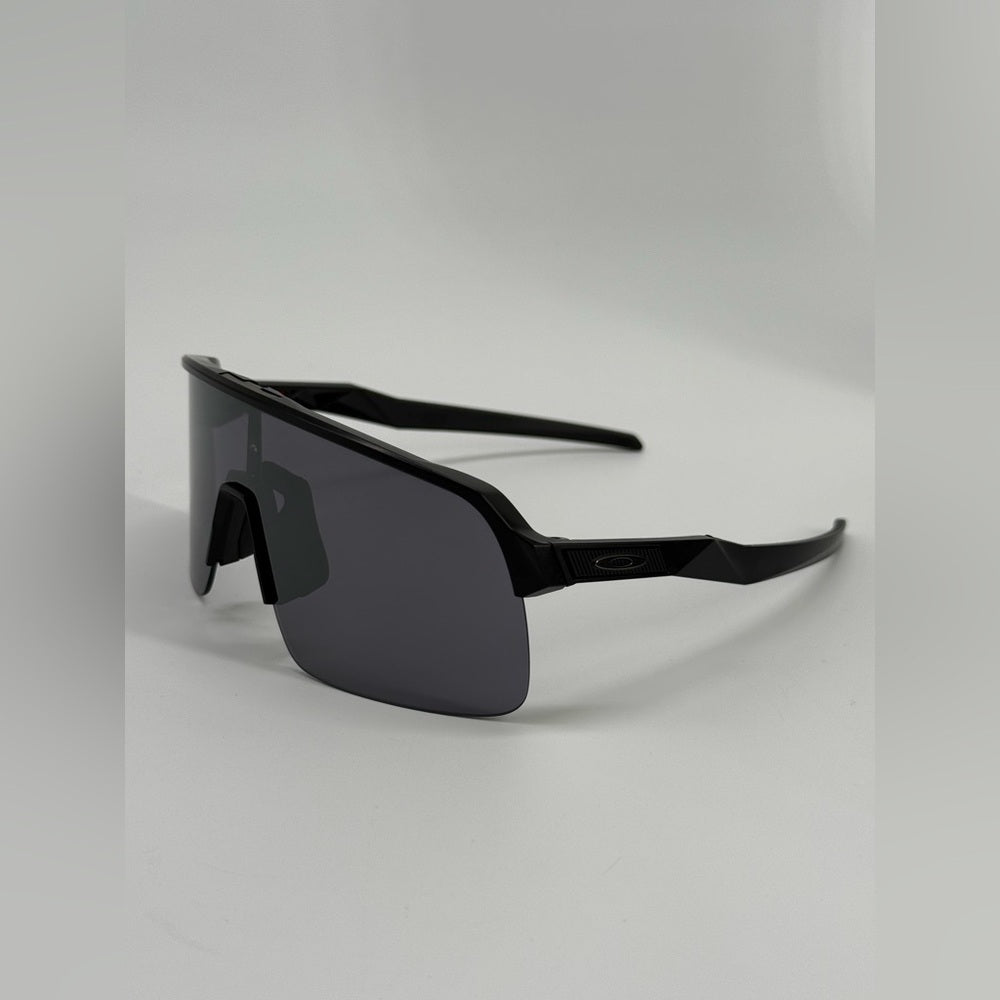 Oakley OO9463 Sutro Lite Men's Sunglasses - Black