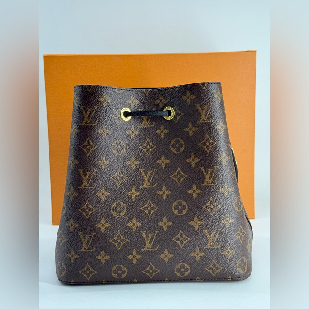 Louis Vuitton NéoNoé Bucket MM Brown Leather Shoulder Bag