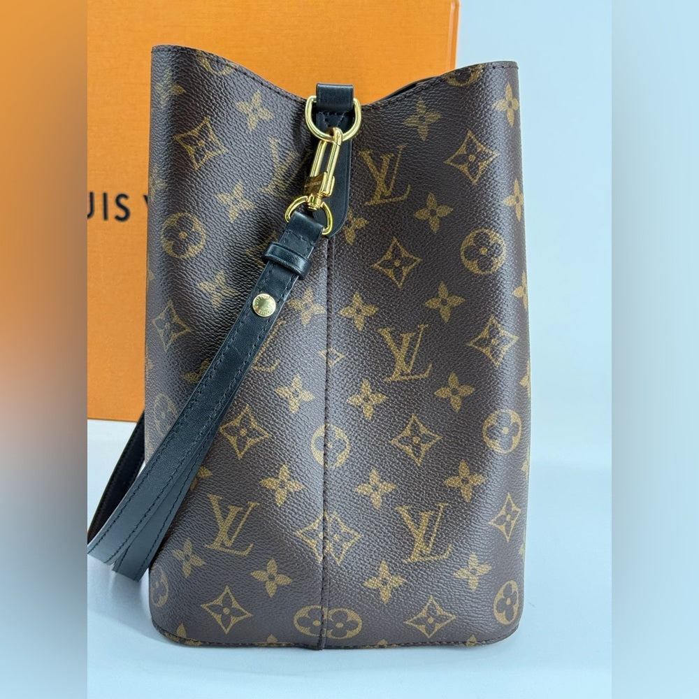 Louis Vuitton NéoNoé Bucket MM Brown Leather Shoulder Bag