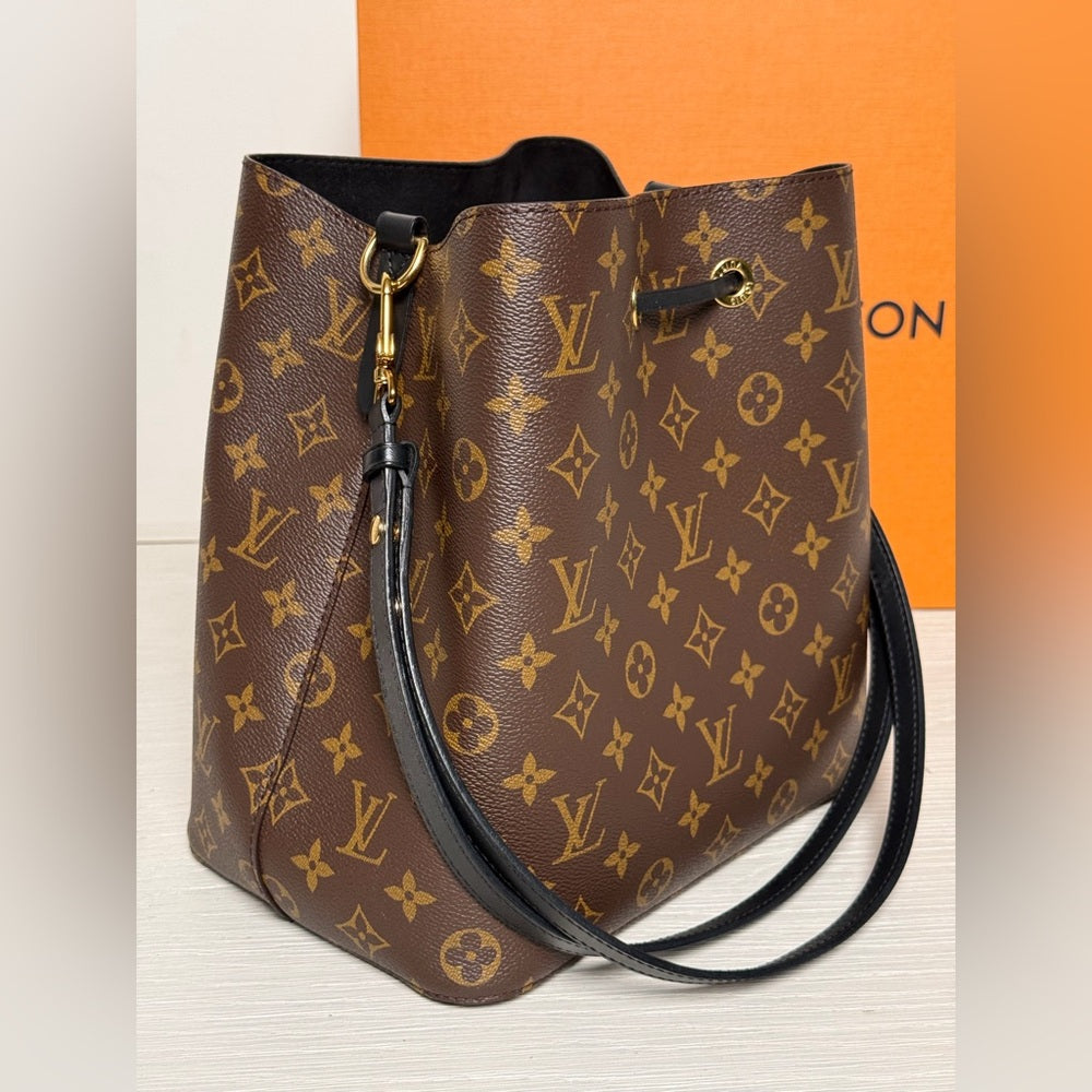Louis Vuitton NéoNoé Bucket MM Brown Leather Shoulder Bag