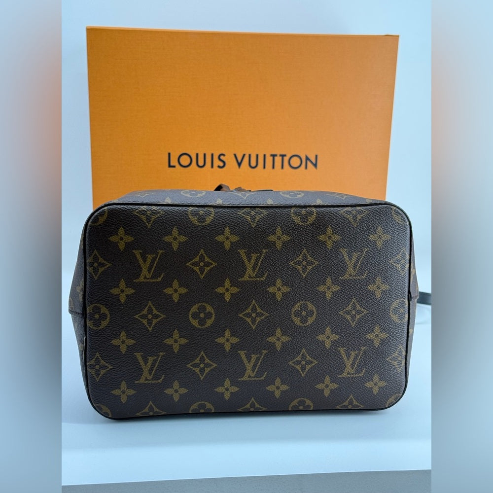 Louis Vuitton NéoNoé Bucket MM Brown Leather Shoulder Bag