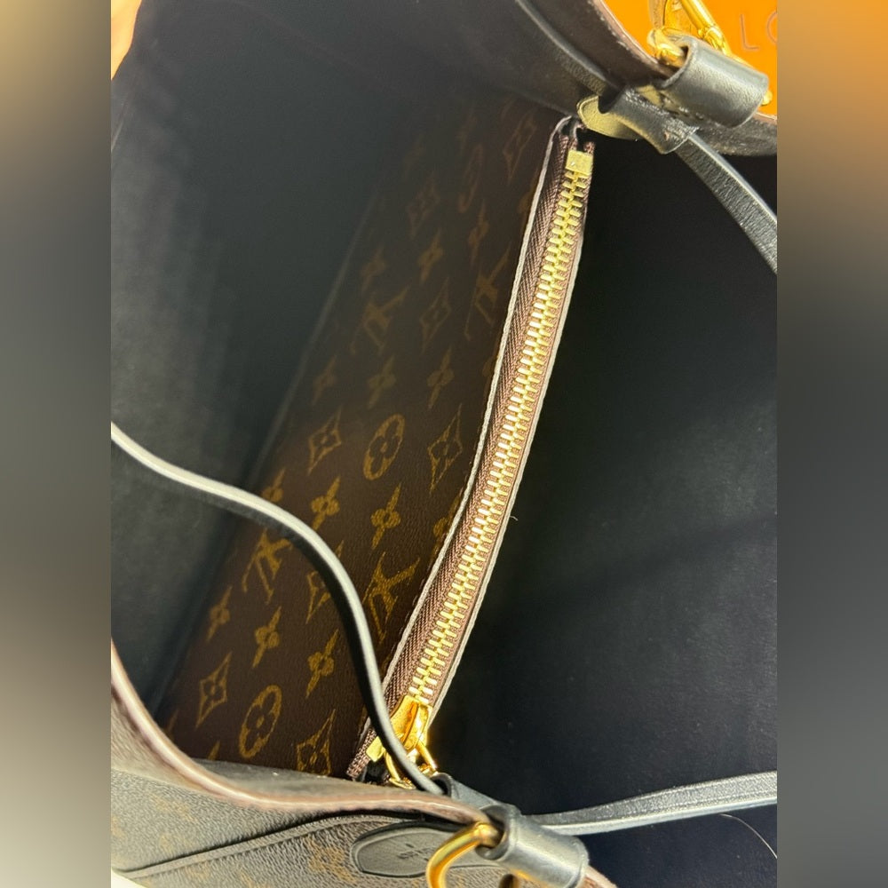 Louis Vuitton NéoNoé Bucket MM Brown Leather Shoulder Bag