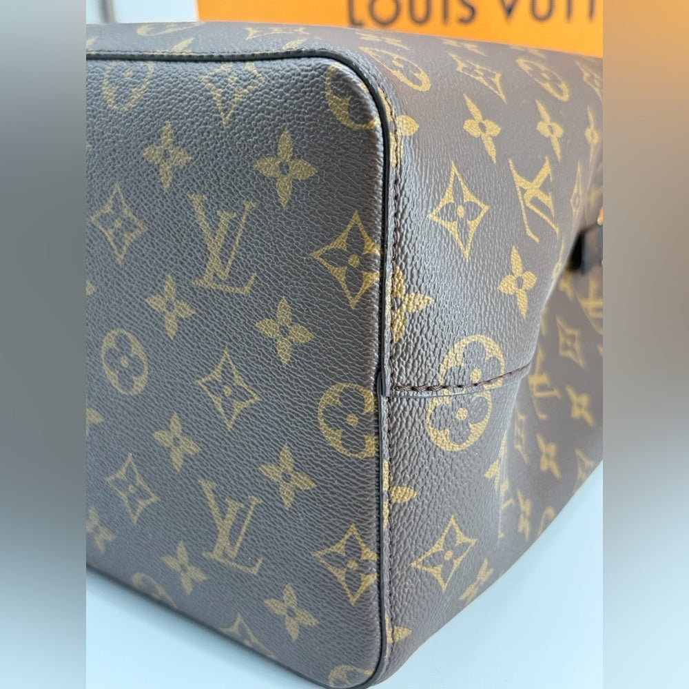 Louis Vuitton NéoNoé Bucket MM Brown Leather Shoulder Bag