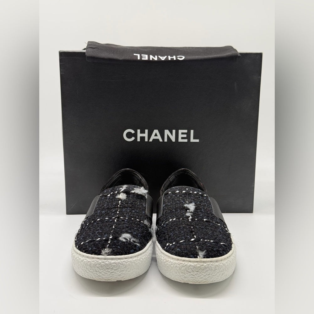 Chanel Interlocking Tweed Sneakers Size 39