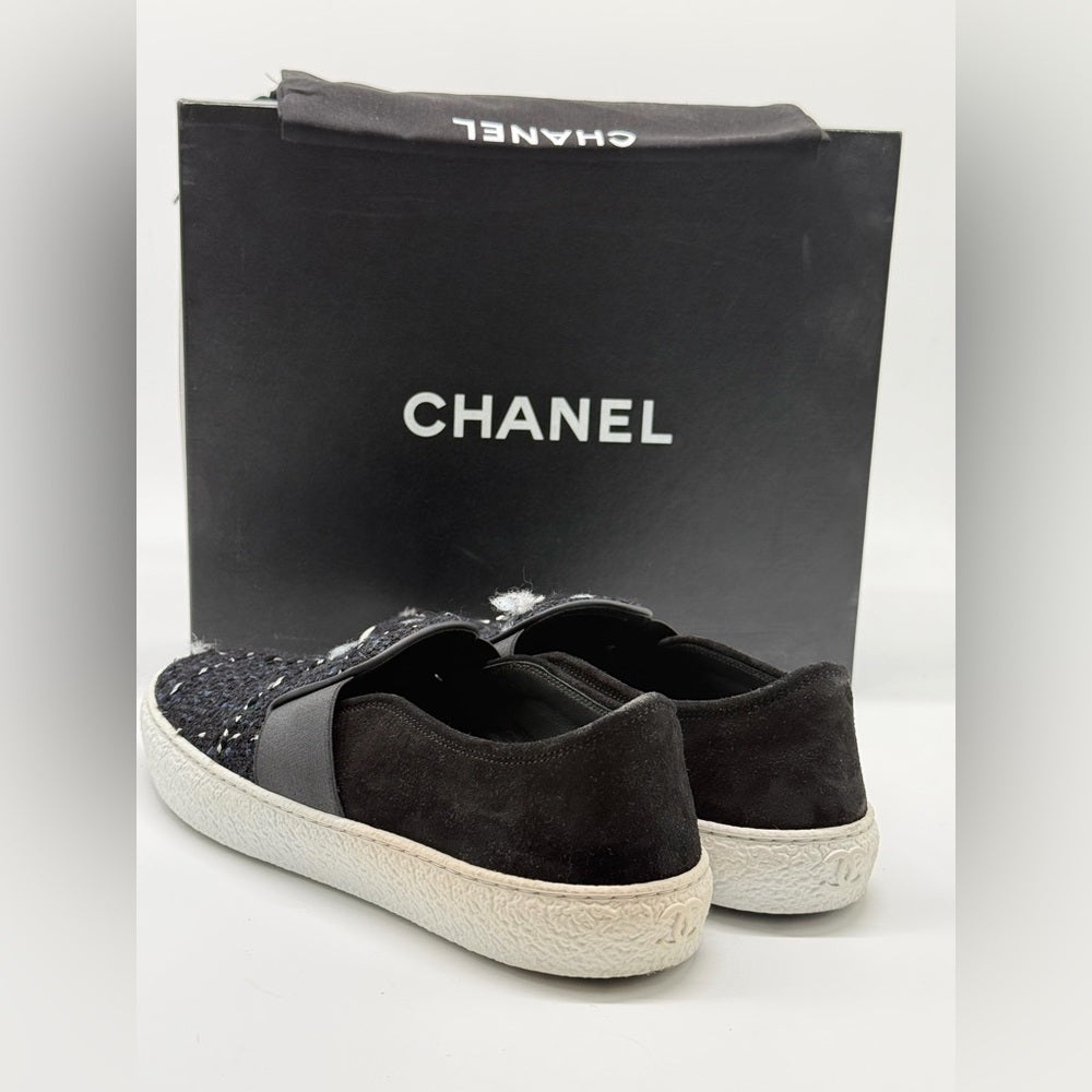 Chanel Interlocking Tweed Sneakers Size 39