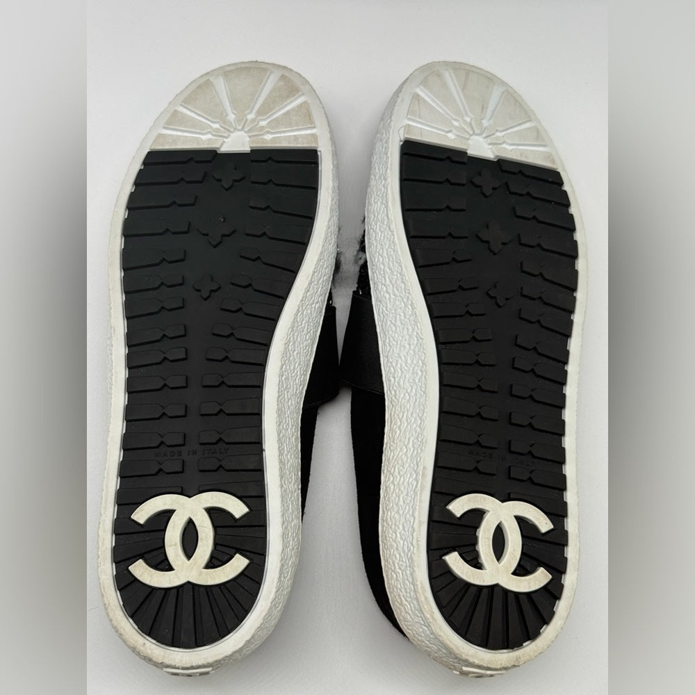 Chanel Interlocking Tweed Sneakers Size 39