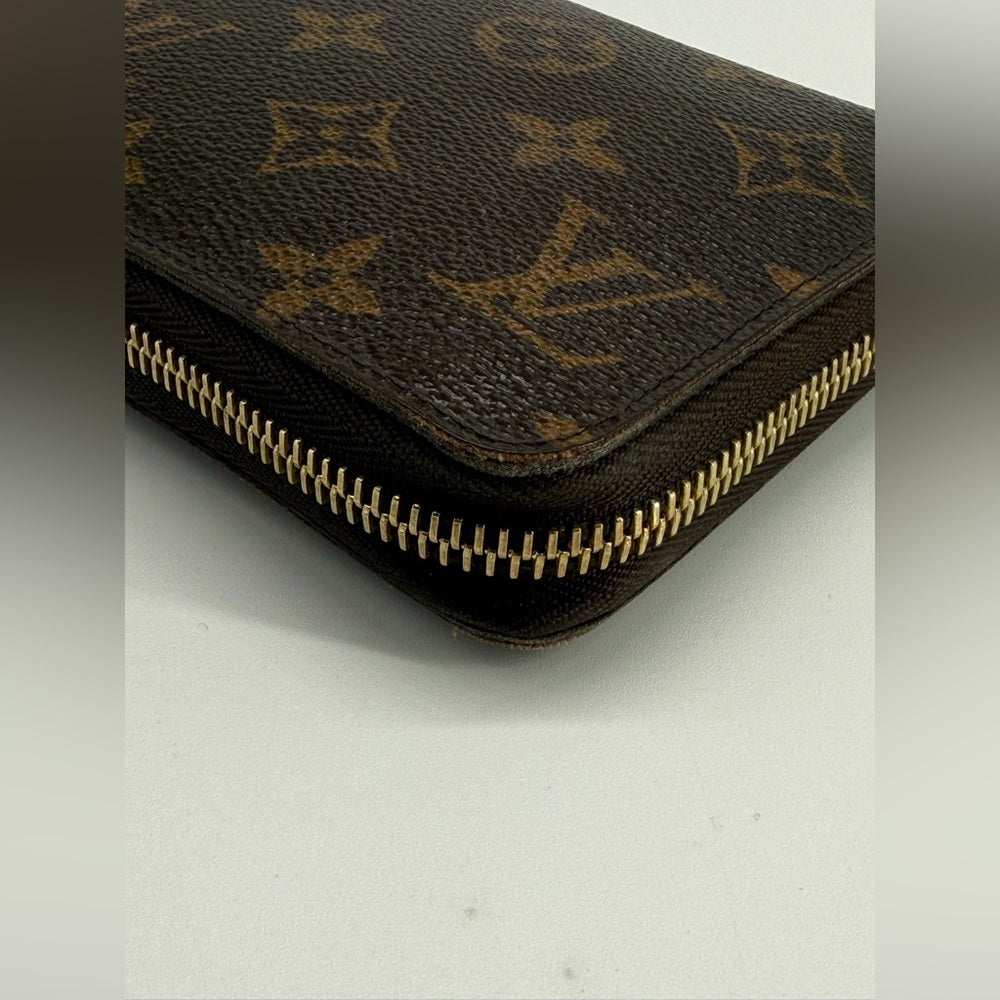 Louis Vuitton Zippy Monogram Brown Canvas Wallet