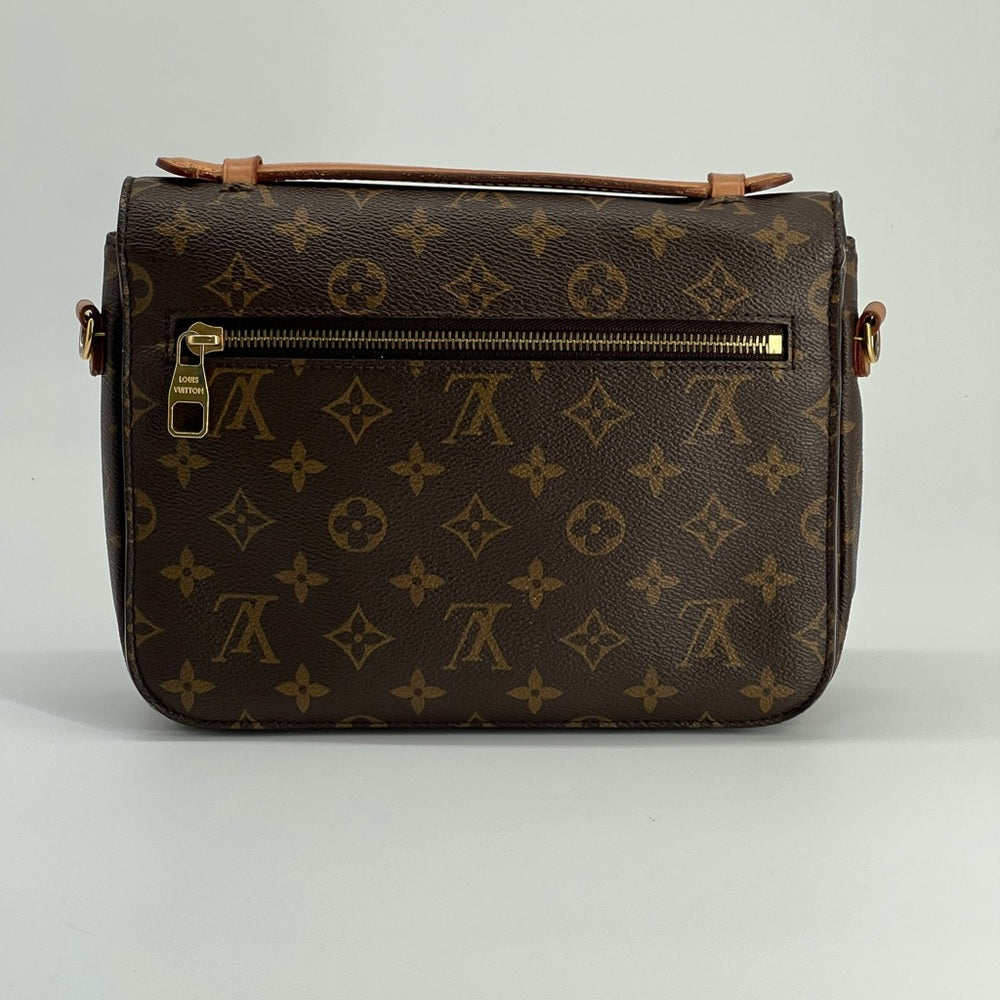 Louis Vuitton Pochette Metis Monogram Canvas Shoulder Bag