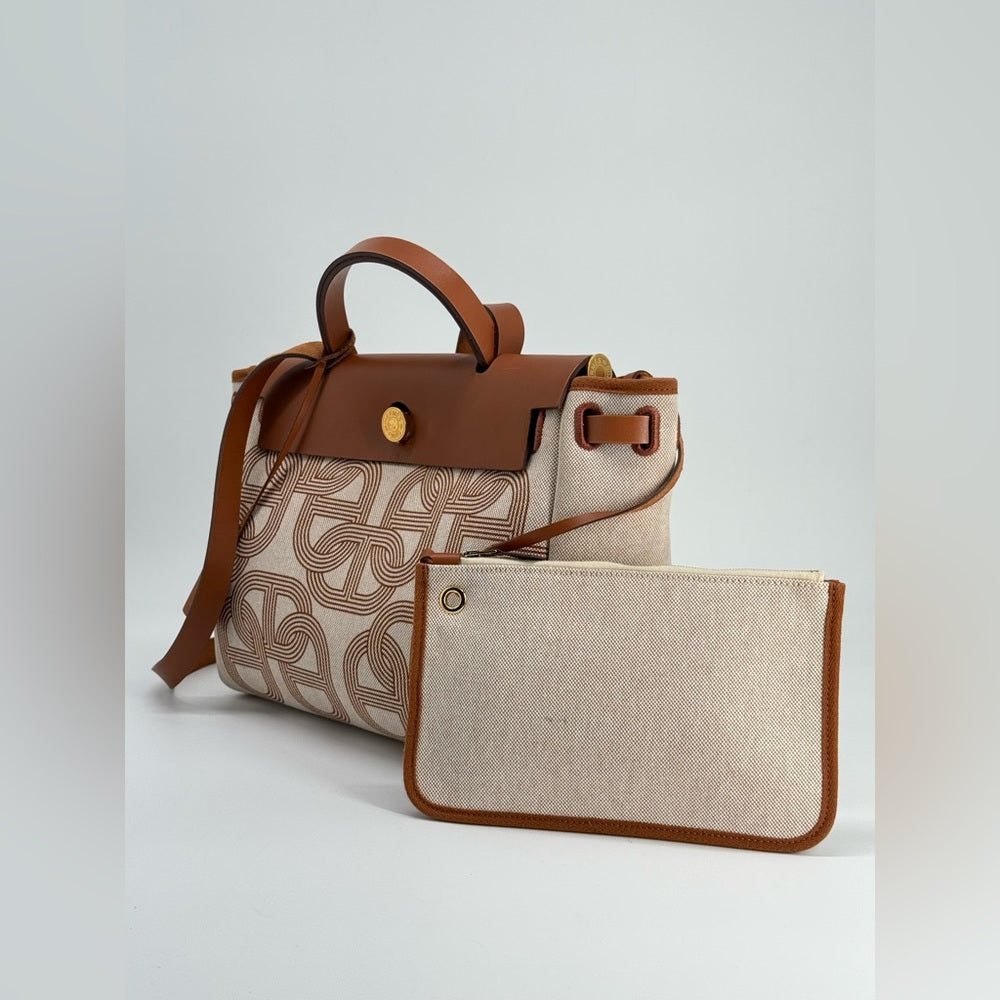 Hermes Herbag H Plume Circuit 24 Zip 31 Shoulder Bag