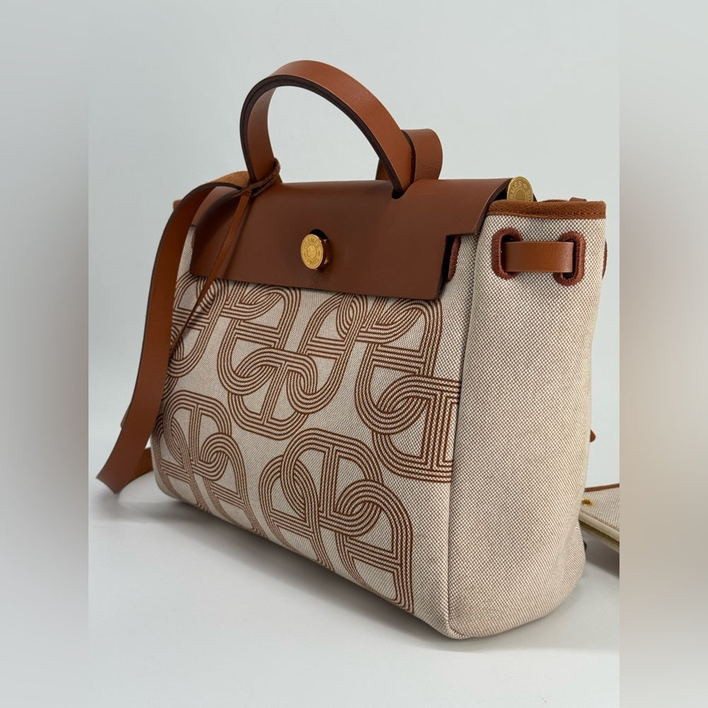 Hermes Herbag H Plume Circuit 24 Zip 31 Shoulder Bag
