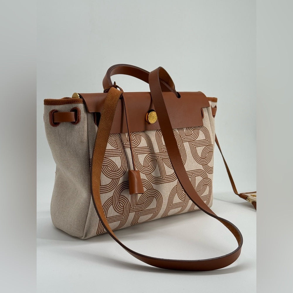Hermes Herbag H Plume Circuit 24 Zip 31 Shoulder Bag