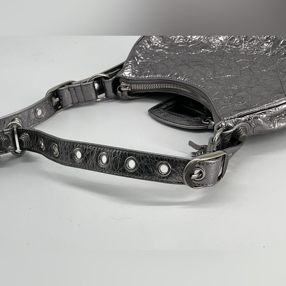 Balenciaga Metallic Agneau Arena Le Cagole In Silver Shoulder Bag