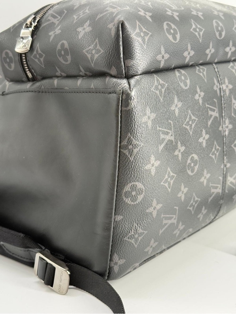 LOUIS VUITTON Discovery Backpack PM Monogram eclipse Noir