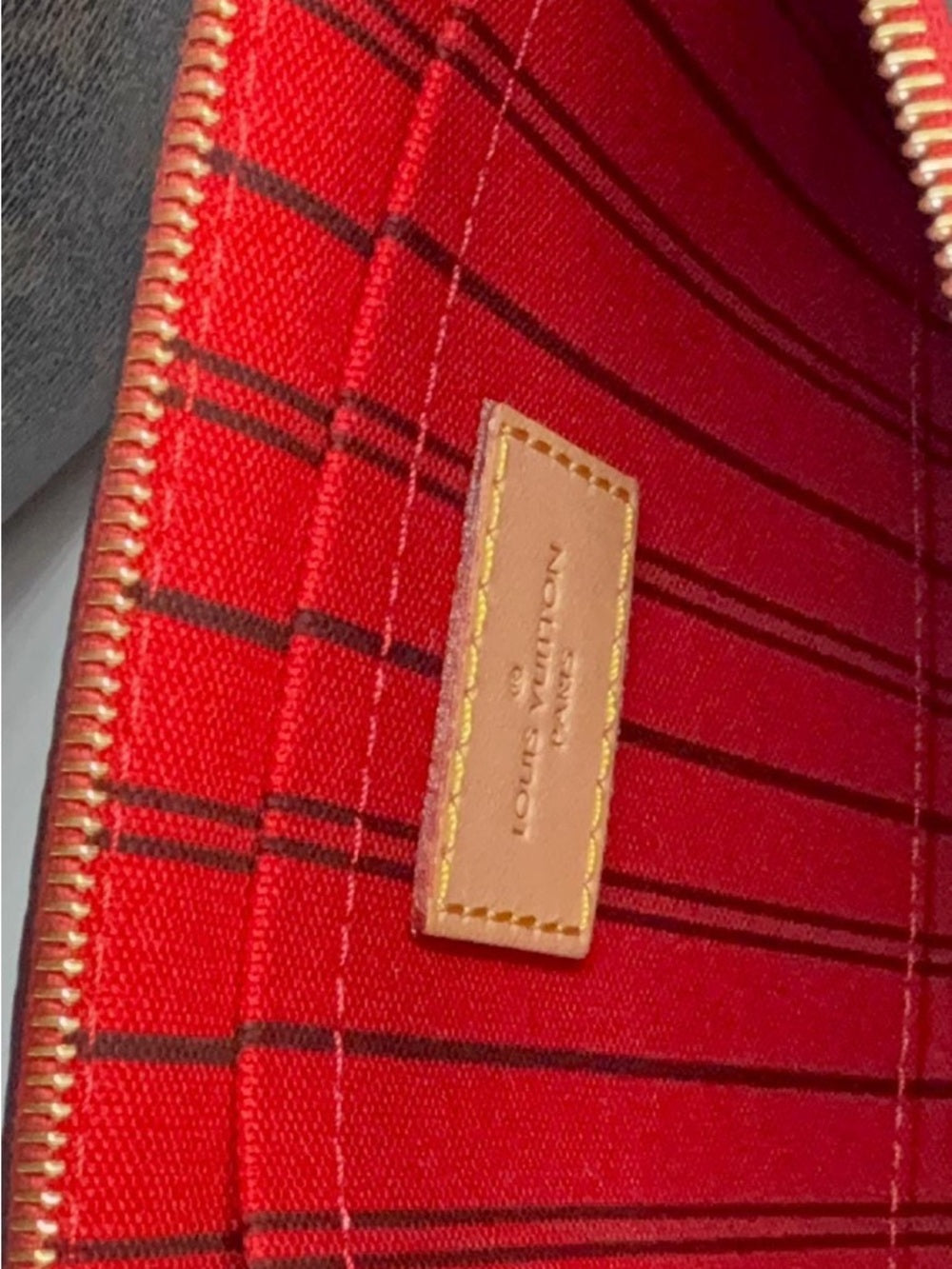 Louis Vuitton Neverfull MM Monogram Shopping Tote Bag w/ pouch