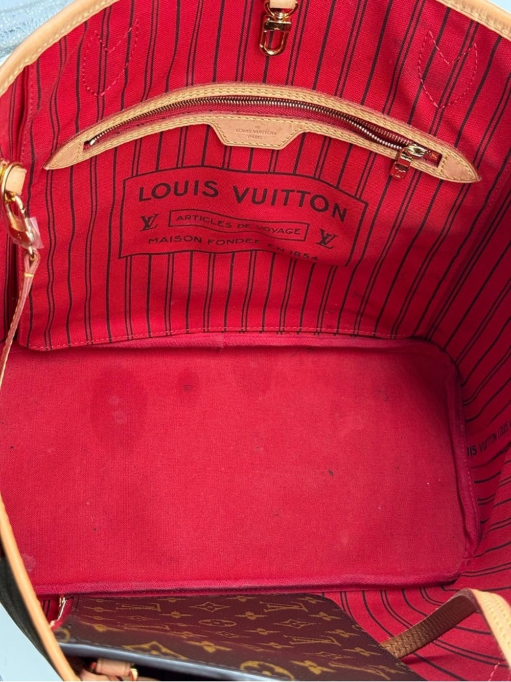 Louis Vuitton Neverfull MM Monogram Shopping Tote Bag w/ pouch