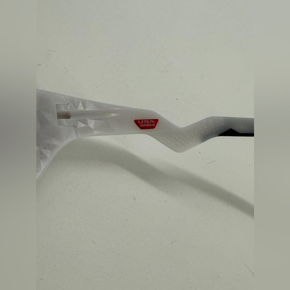 Oakley 009431 Lateralis Matte Vapor Frame/ Prizm Ruby Polarized Lense Sunglasses
