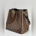Louis Vuitton NéoNoé MM Monogram Canvas Shoulder Bag