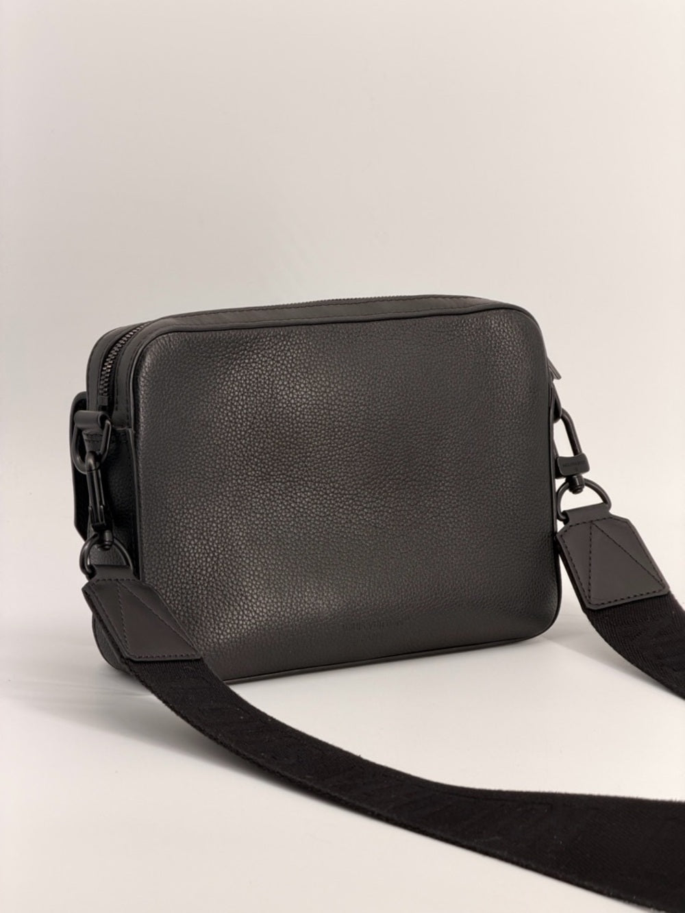 Louis Vuitton Calfskin Aerogram Fastline Messenger Bag Black