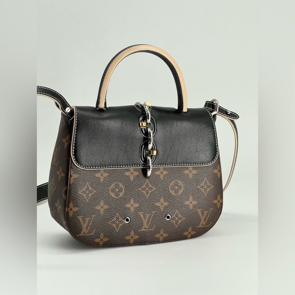 Louis Vuitton Chain PM in Noir Black Monogram Canvas Shoulder Bag