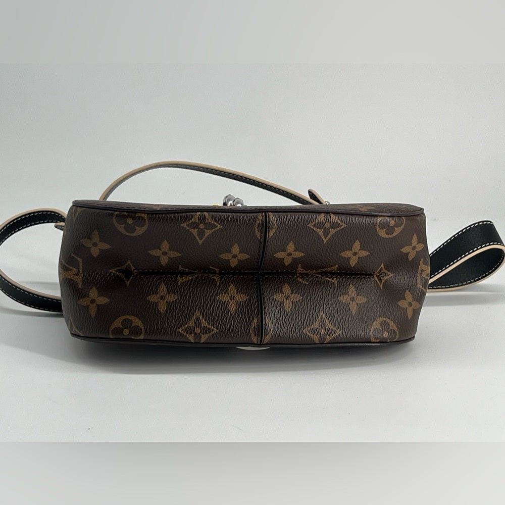 Louis Vuitton Chain PM in Noir Black Monogram Canvas Shoulder Bag