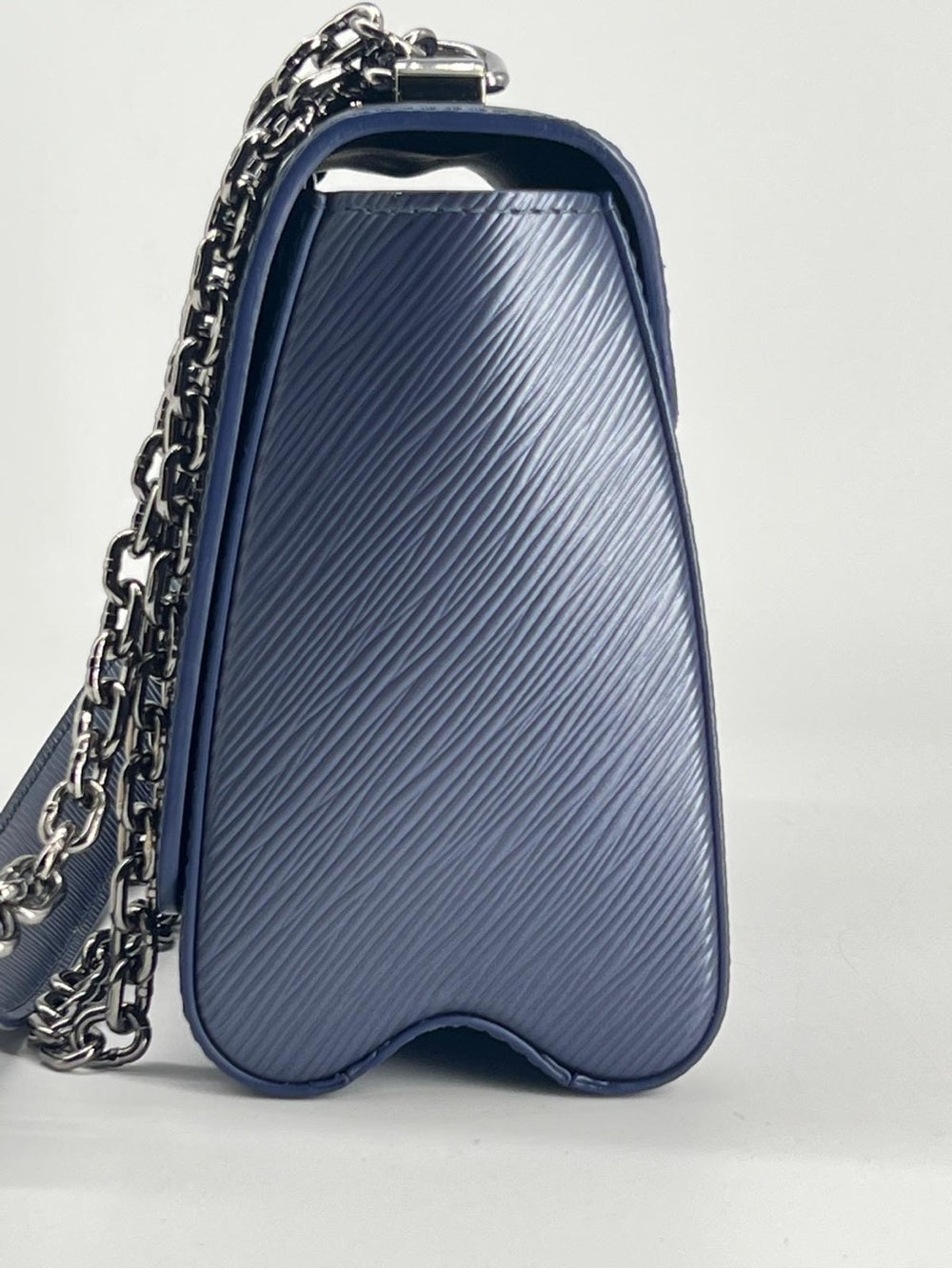 Louis Vuitton Epi Twist MM Blue Shoulder Bag Silver Hardware