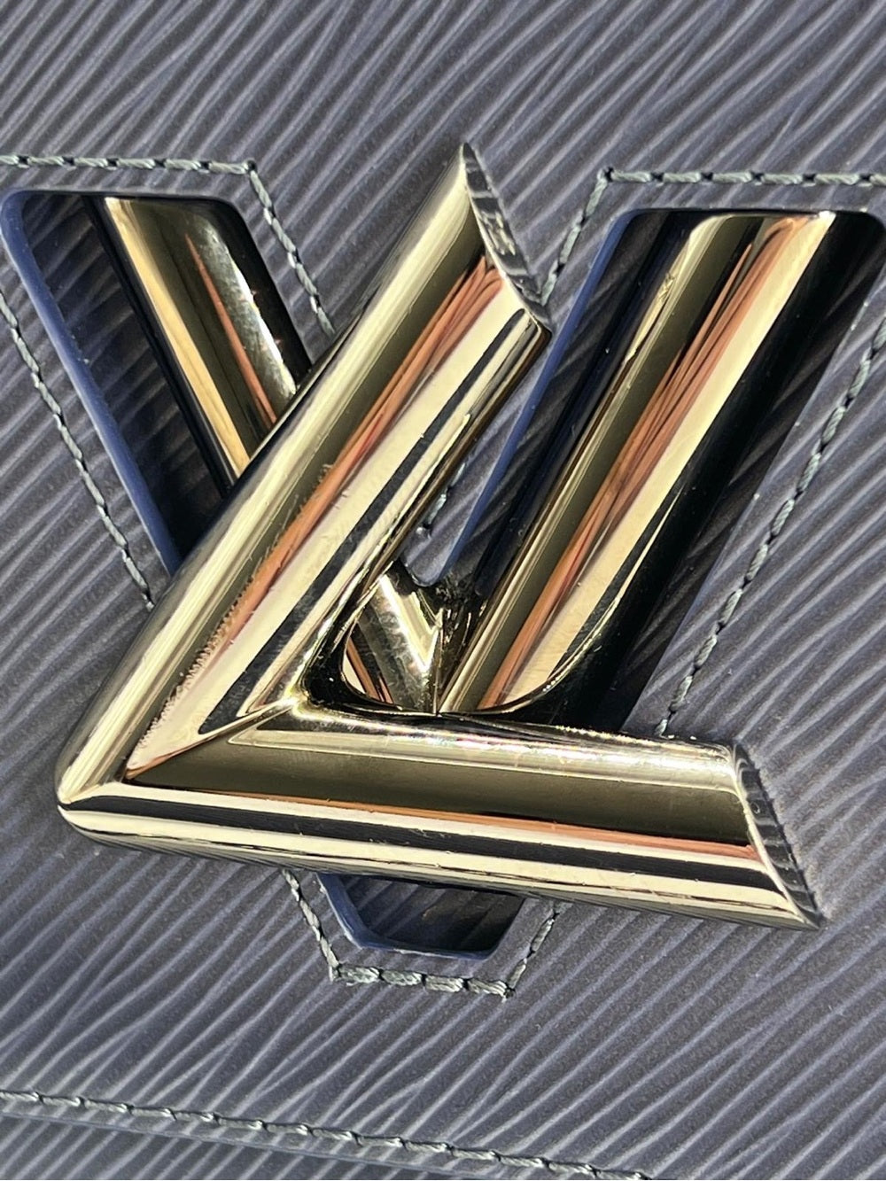 Louis Vuitton Epi Twist MM Blue Shoulder Bag Silver Hardware