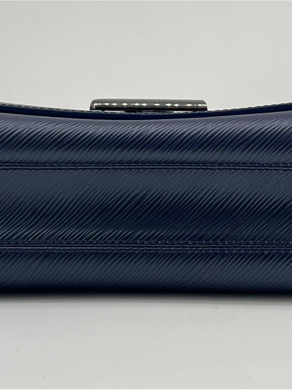 Louis Vuitton Epi Twist MM Blue Shoulder Bag Silver Hardware